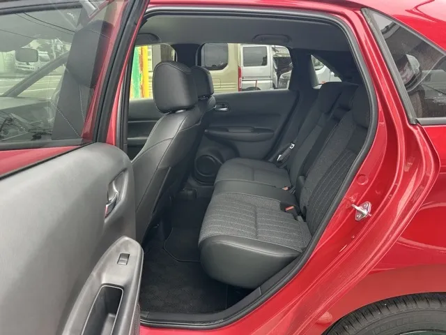 フィット(ホンダ)e：HEV ホーム ブラックスタイルディーラ-試乗車 4