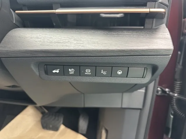 アリア(ニッサン)B9 e-4ORCE リミテッド登録済未使用車 15