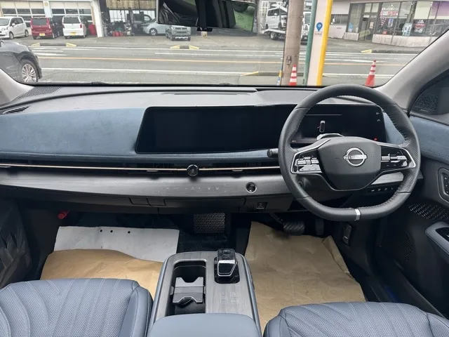 アリア(ニッサン)B9 e-4ORCE リミテッド登録済未使用車 6