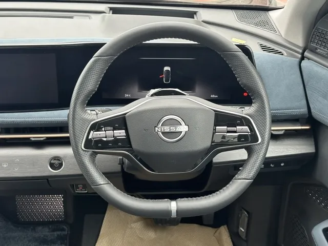 アリア(ニッサン)B9 e-4ORCE リミテッド登録済未使用車 7