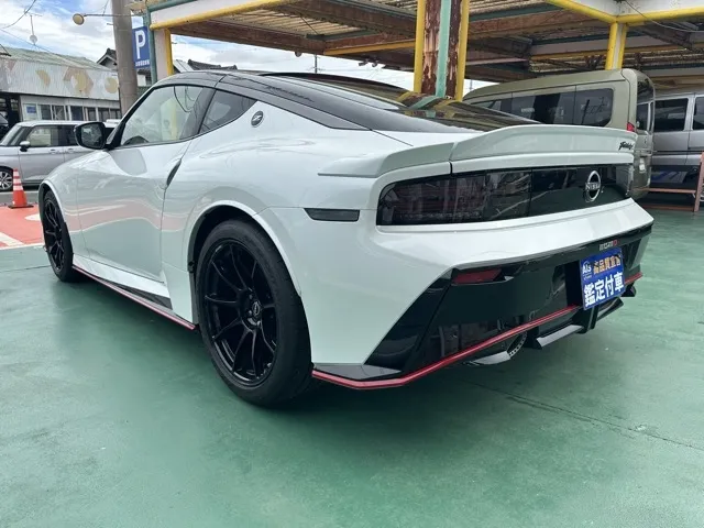 フェアレディZ(ニッサン)ニスモ AT登録済未使用車 2