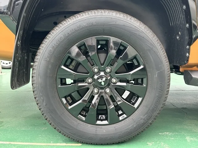 トライトン(三菱)GSRディーラ-試乗車 12