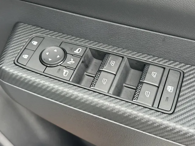 トライトン(三菱)GSRディーラ-試乗車 14