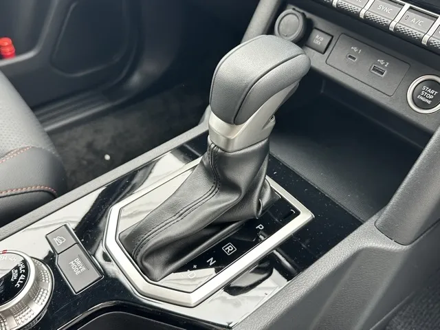 トライトン(三菱)GSRディーラ-試乗車 16