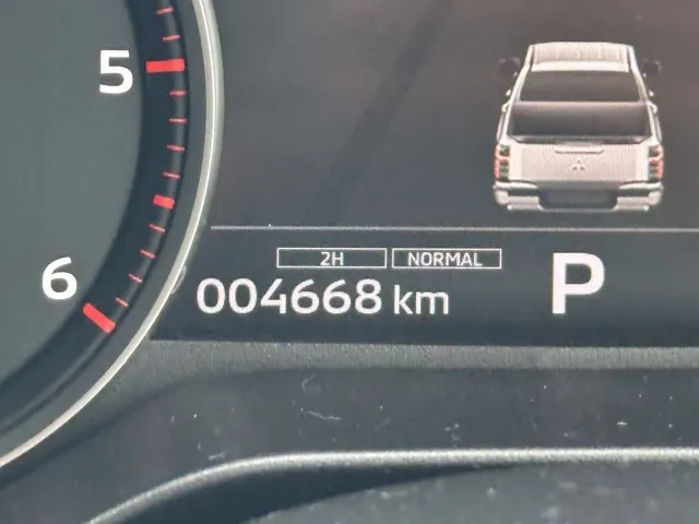 トライトン(三菱)GSRディーラ-試乗車 27