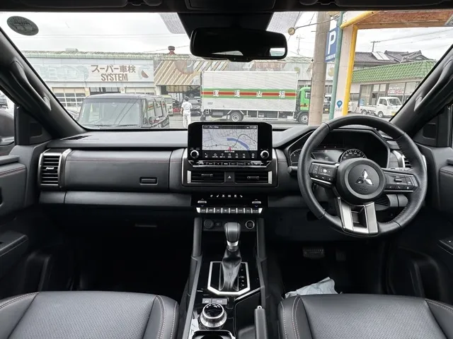 トライトン(三菱)GSRディーラ-試乗車 5