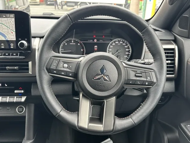 トライトン(三菱)GSRディーラ-試乗車 6