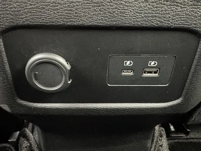 トライトン(三菱)GSRディーラ-試乗車 8