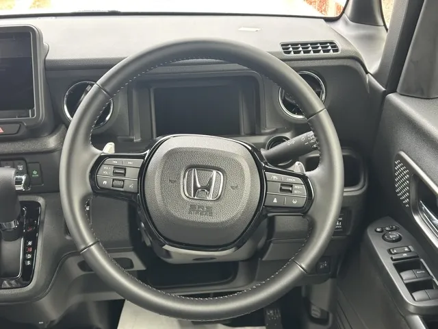 N-BOX(ホンダ)N-BOXカスタムターボ届出済未使用車 6