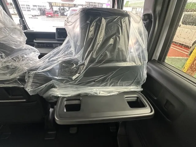 N-BOX(ホンダ)N-BOXカスタムターボ届出済未使用車 8