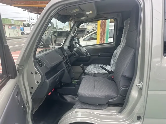 キャリートラック(スズキ)スーパーキャリイX 4WD AT届出済未使用車 3