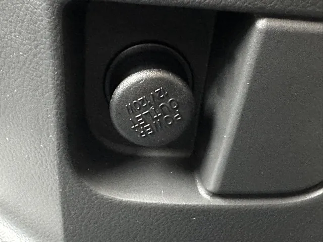 バネット(ニッサン)DX登録済未使用車 14