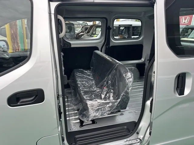 バネット(ニッサン)DX登録済未使用車 4