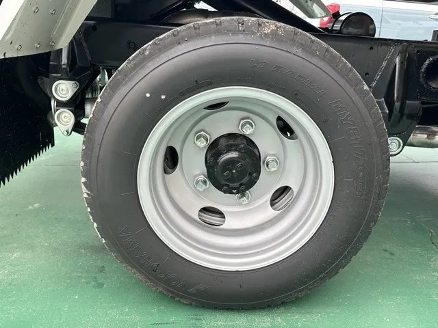 キャンター(三菱)全低床キョウカダンプ ３ｔレンタ登録済未使用車 9