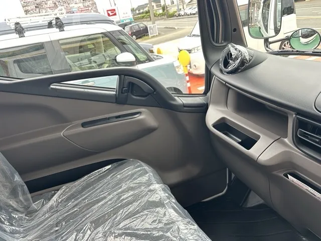 キャンター(三菱)全低床キョウカダンプ ３ｔレンタ登録済未使用車 22