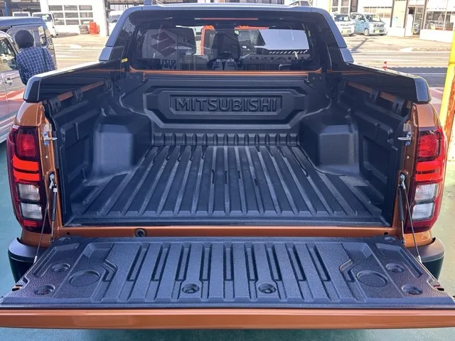 トライトン(三菱)GSR中古車 11