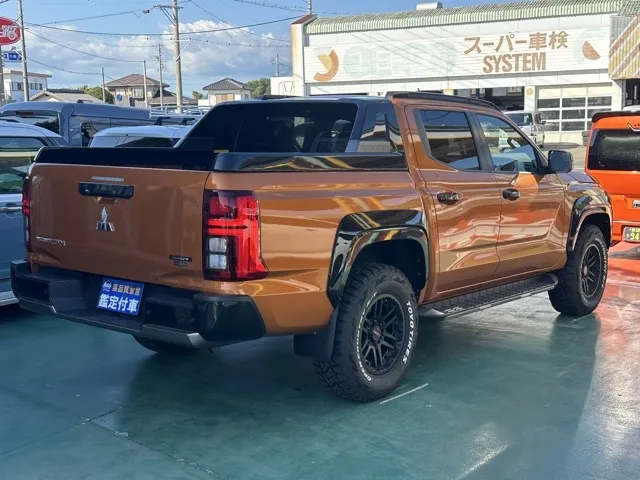 トライトン(三菱)GSR中古車 12