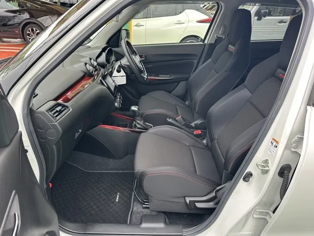 スイフト(スズキ)ベースグレード　セーフティサポート　AT中古車 3