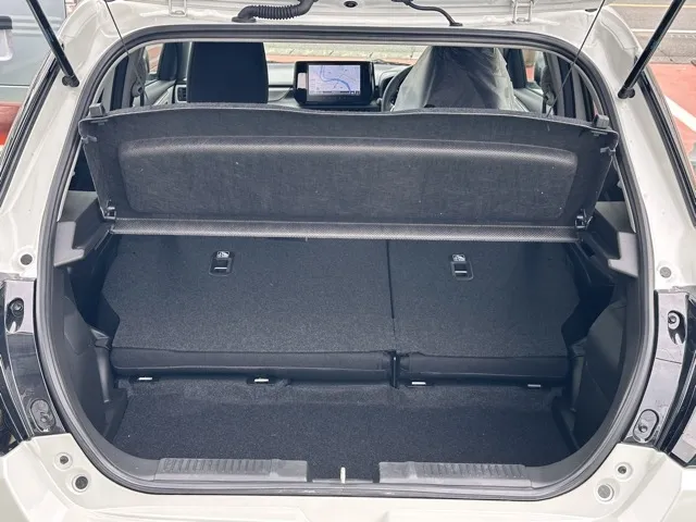 スイフト(スズキ)ハイブリッドMZ 全方位ナビ登録済未使用車 9