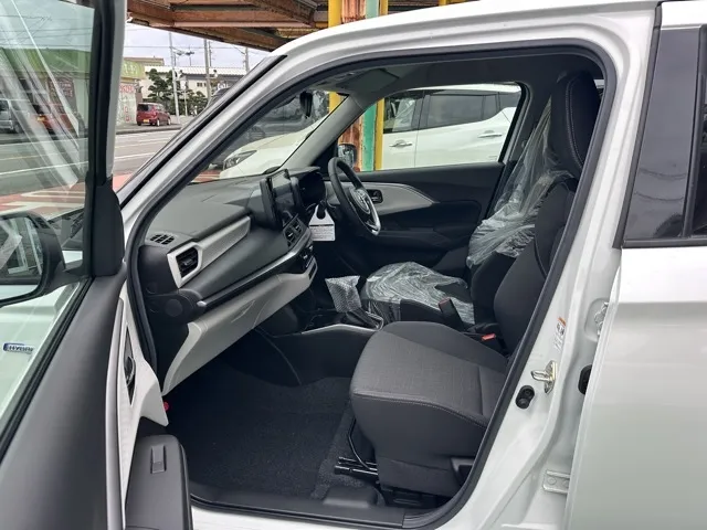 スイフト(スズキ)ハイブリッドMZ 全方位ナビ登録済未使用車 3