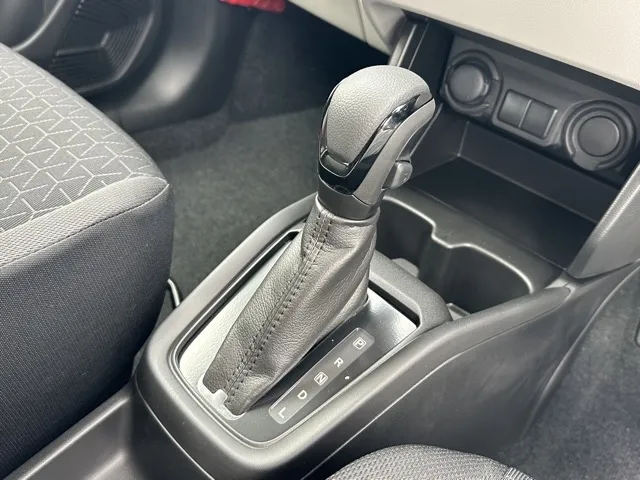 スイフト(スズキ)XG登録済未使用車 13
