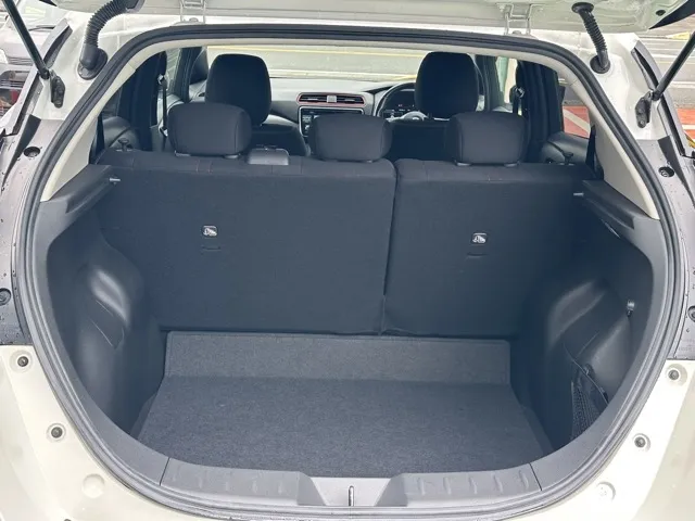 リーフ(ニッサン)ニスモ中古車 8