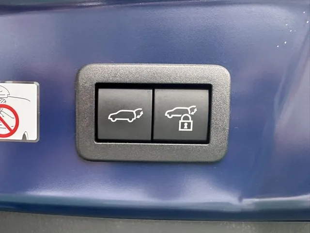 プリウス(トヨタ)Z中古車 8