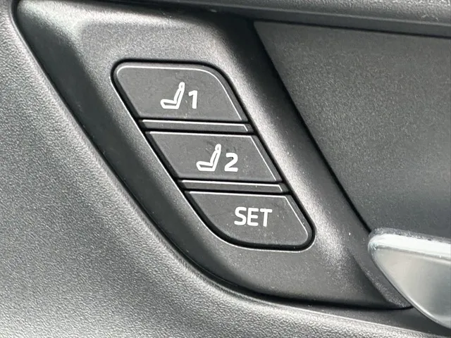 プリウス(トヨタ)Z中古車 14