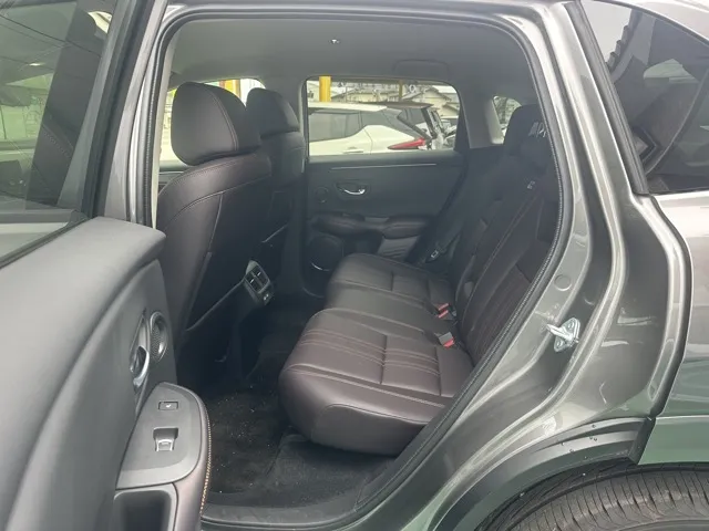 ZR-V(ホンダ)e：HEV Z ４ＷＤ 中古車 4