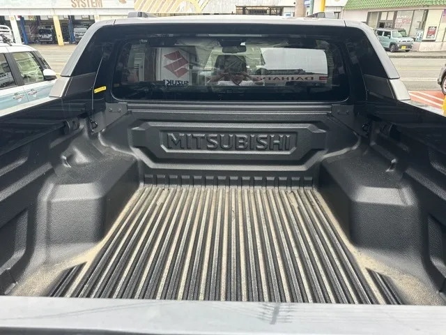 トライトン(三菱)GSR中古車 10