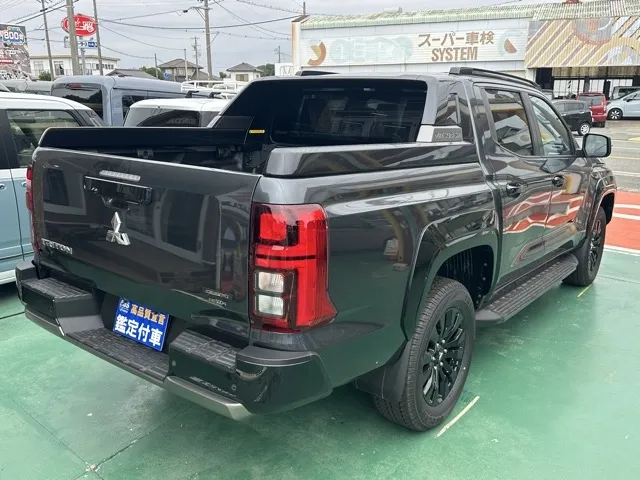 トライトン(三菱)GSR中古車 12