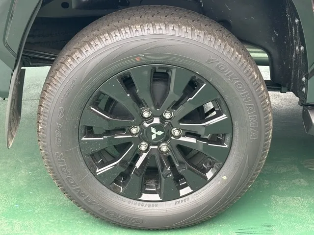 トライトン(三菱)GSR中古車 13