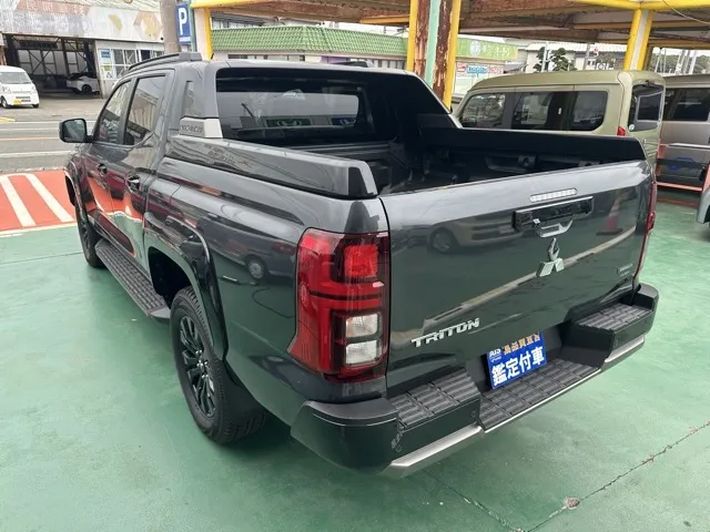 トライトン(三菱)GSR中古車 2