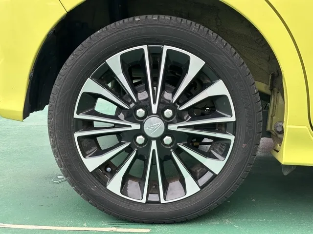 タント(ダイハツ)RS中古車 12