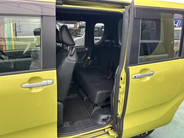タント(ダイハツ)RS中古車 4