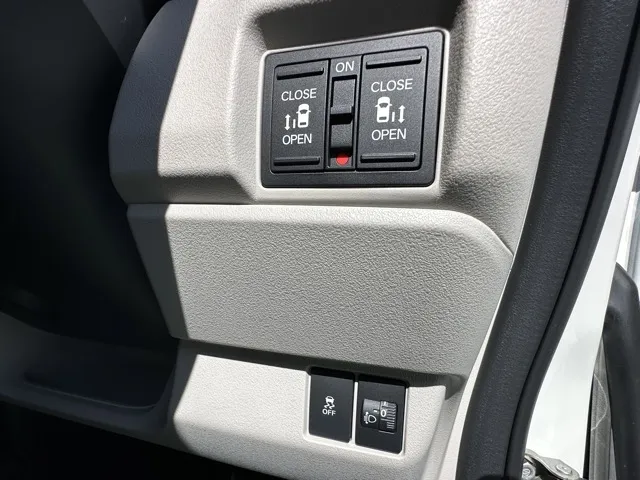 N-BOX(ホンダ)N-BOX コンフォートＰ届出済未使用車 16