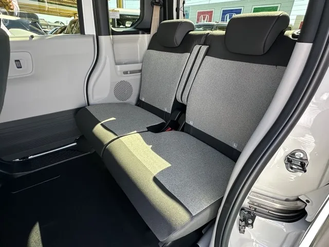 N-BOX(ホンダ)N-BOX コンフォートＰ届出済未使用車 4