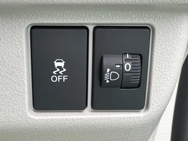 N-BOX(ホンダ)N-BOX コンフォートＰ届出済未使用車 13