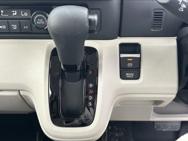 N-BOX(ホンダ)N-BOX コンフォートＰ届出済未使用車 14