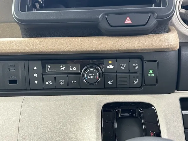 N-BOX(ホンダ)N-BOX コンフォートＰ届出済未使用車 15