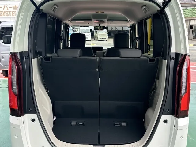 N-BOX(ホンダ)N-BOX コンフォートＰ届出済未使用車 10