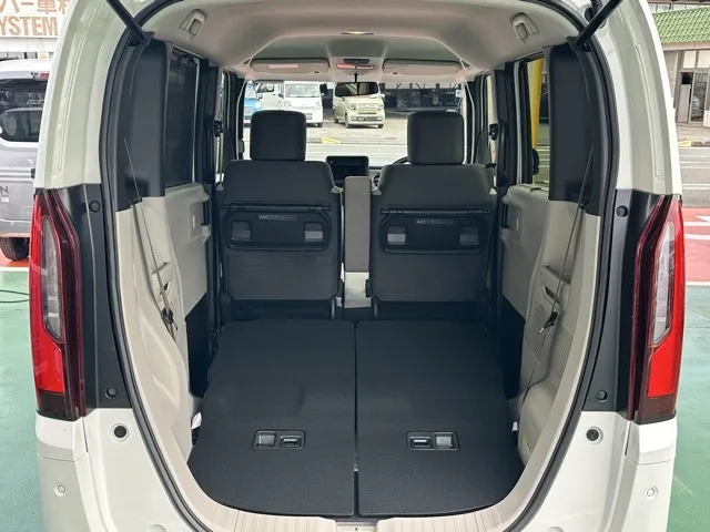 N-BOX(ホンダ)N-BOX コンフォートＰ届出済未使用車 11