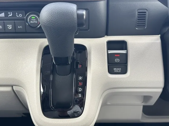 N-BOX(ホンダ)N-BOX コンフォートＰ届出済未使用車 17