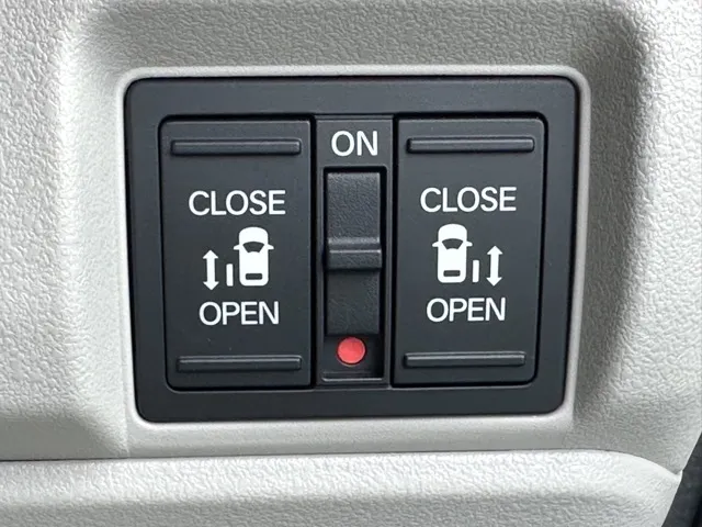 N-BOX(ホンダ)N-BOX コンフォートＰ届出済未使用車 15
