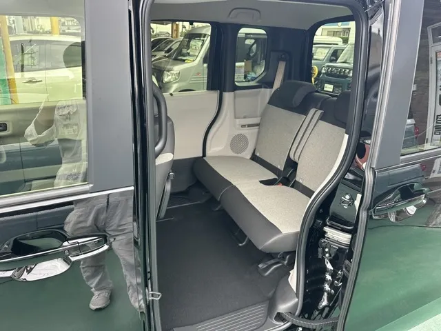 N-BOX(ホンダ)N-BOX コンフォートＰ届出済未使用車 4