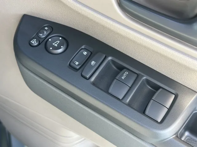 N-BOX(ホンダ)JOY 4WD届出済未使用車 14