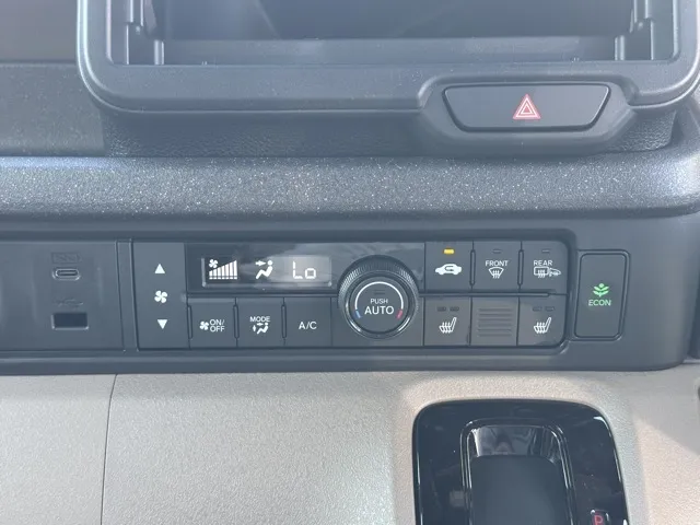 N-BOX(ホンダ)JOY 4WD届出済未使用車 17