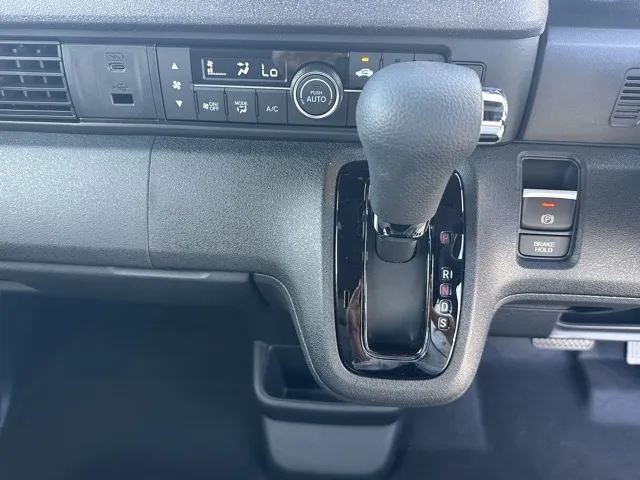 N-BOX(ホンダ)N-BOXカスタムターボ コーディネートスタイル届出済未使用車 16