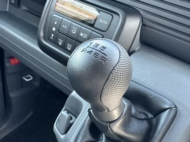 N-VAN(ホンダ)Gタイプ MT届出済未使用車 15