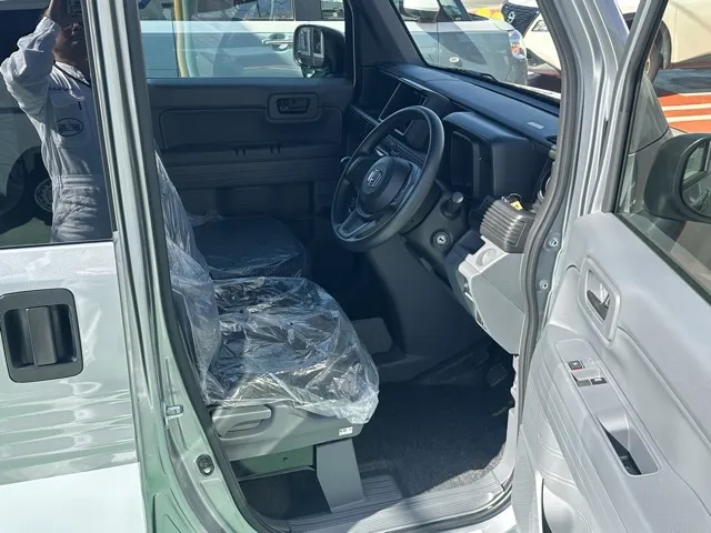 N-VAN(ホンダ)Gタイプ MT届出済未使用車 13